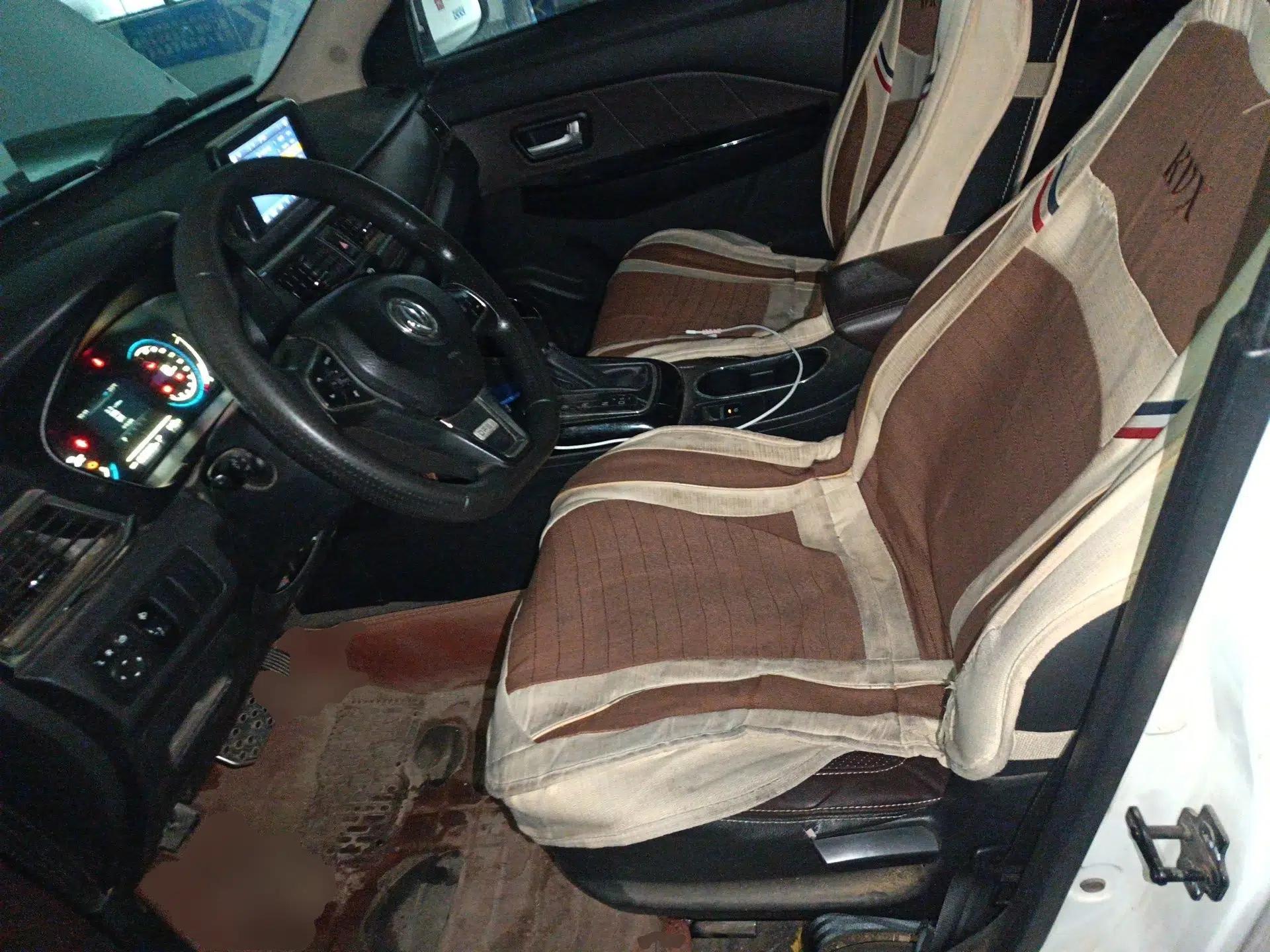 Dongfeng Fengon 370 2018 S370 1.5L CVT Luxury 7-Seater — миниатюра 12