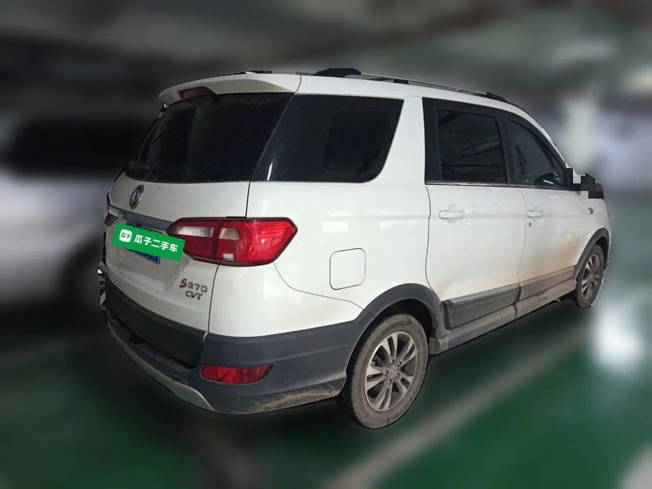 Dongfeng Fengon 370 2018 S370 1.5L CVT Luxury 7-Seater — миниатюра 4