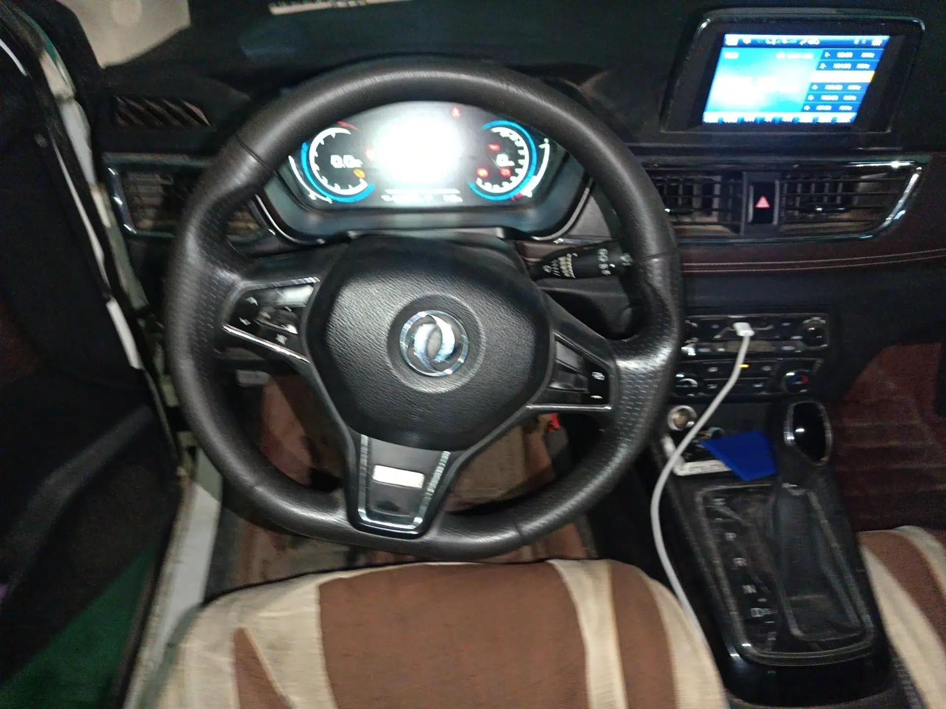 Dongfeng Fengon 370 2018 S370 1.5L CVT Luxury 7-Seater — миниатюра 7