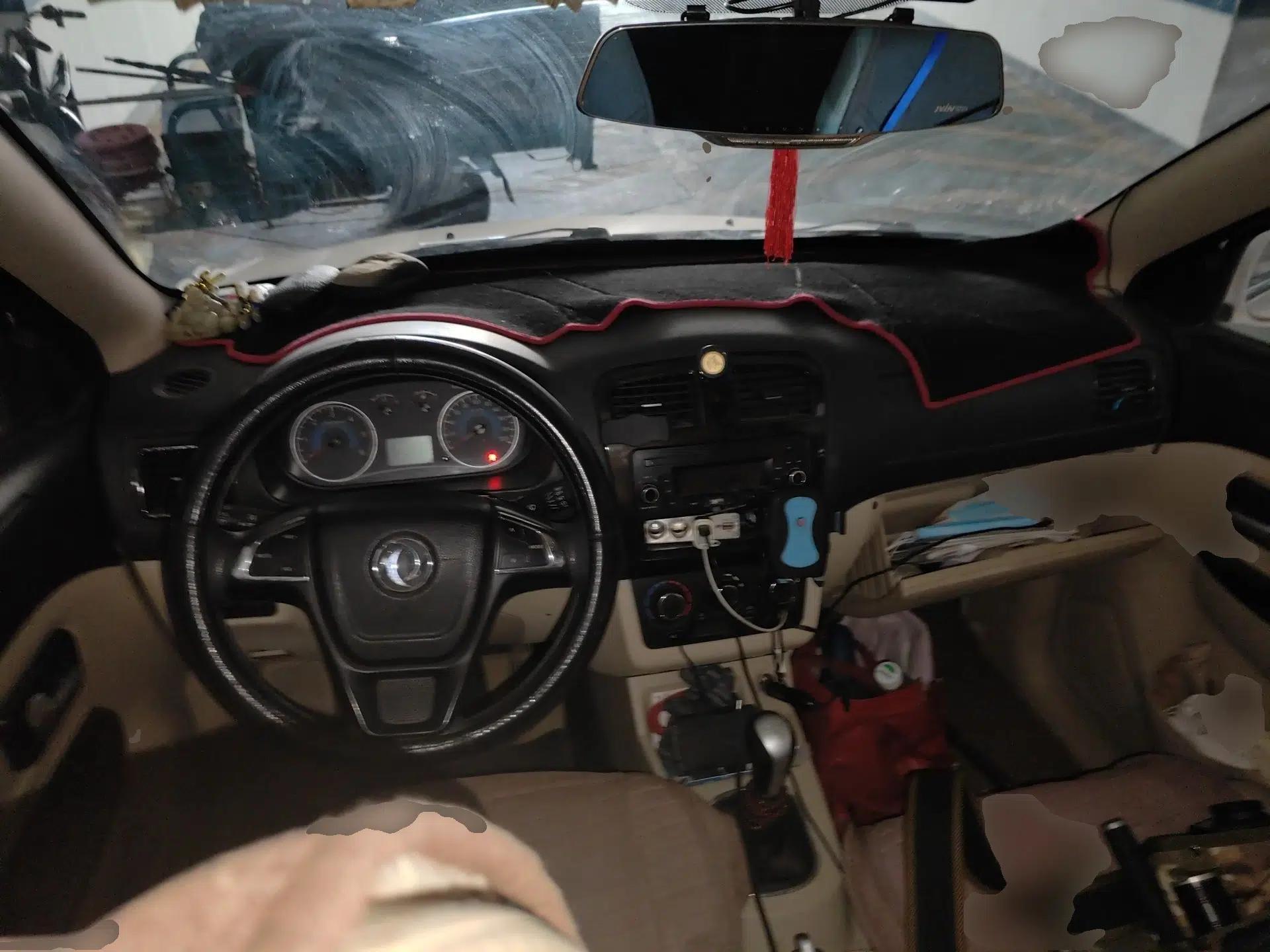 Dongfeng Fengon 370 2016 1.3T Manual European Diesel Version 7 Seats — миниатюра 10
