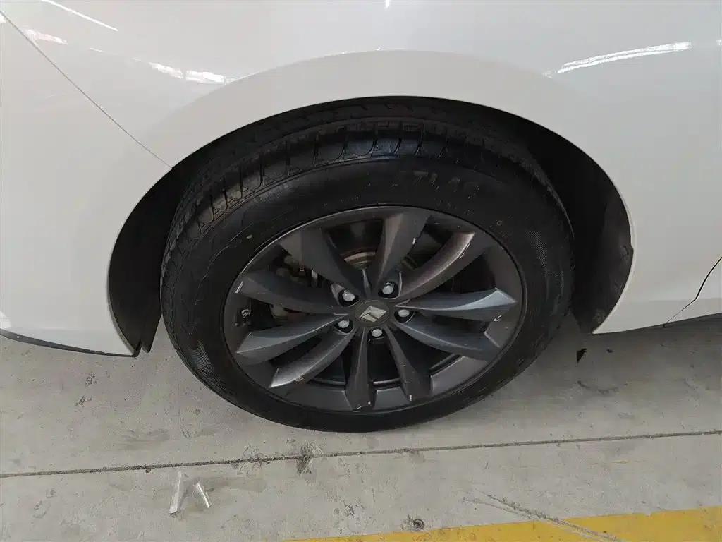 Baojun RC-6 2019 1.5T CVT 24-Hour Online Elite Edition — миниатюра 25