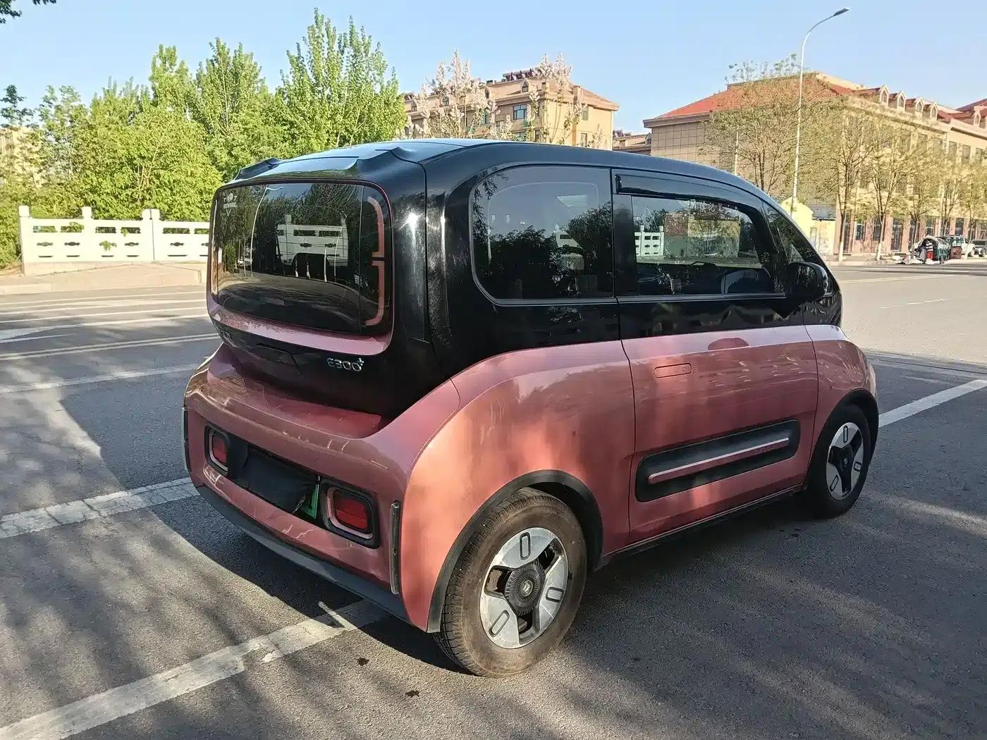 Baojun E300 2020 Plus Interstellar Future Edition — миниатюра 5