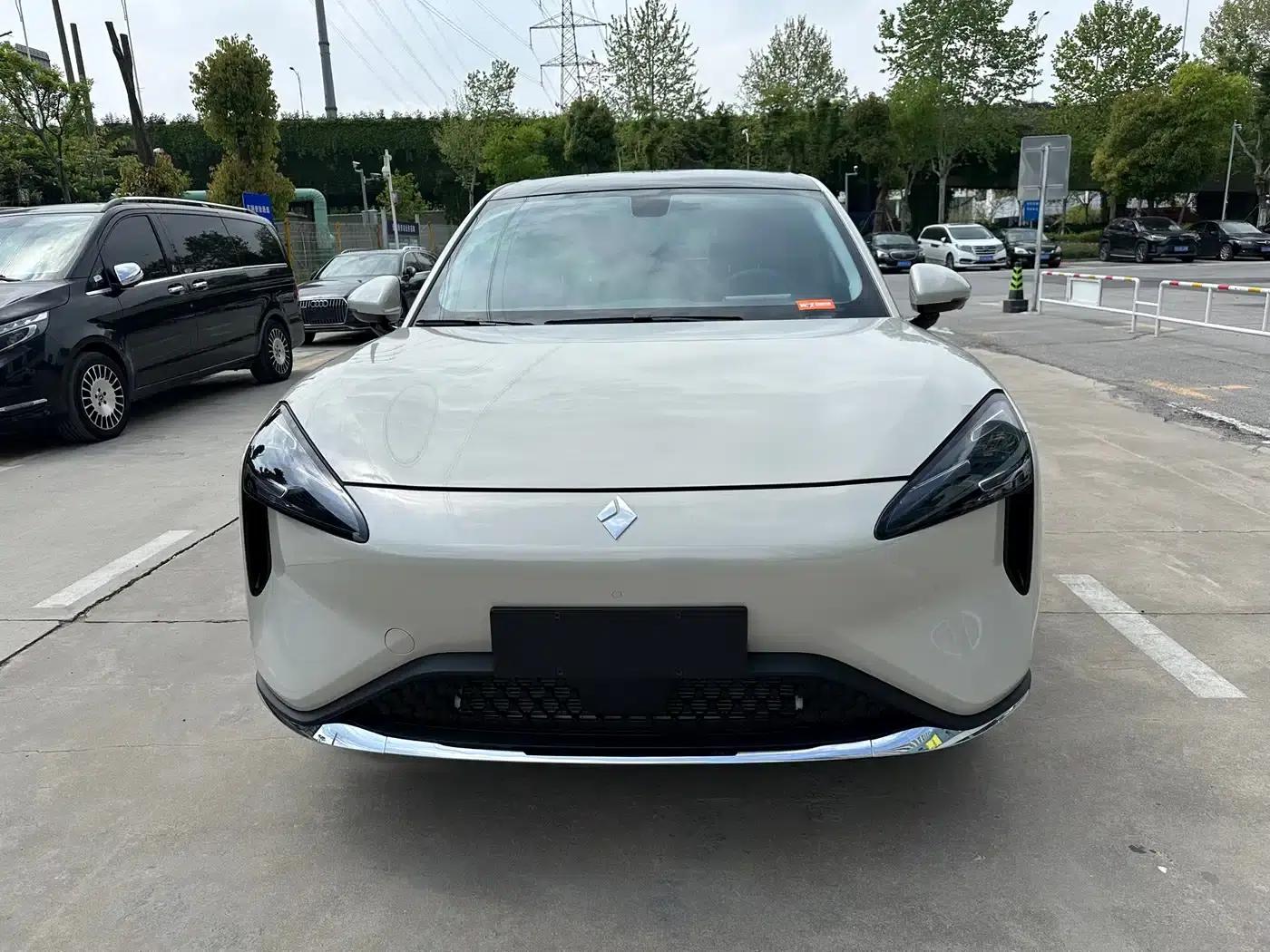 Baojun E6 2026 500km Enjoy Edition — миниатюра 2