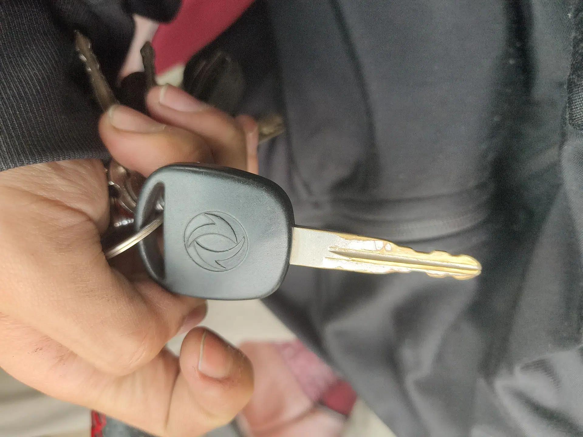 Dongfeng Xiaokang C37 2016 1.5L Standard II DK15-06 — миниатюра 9
