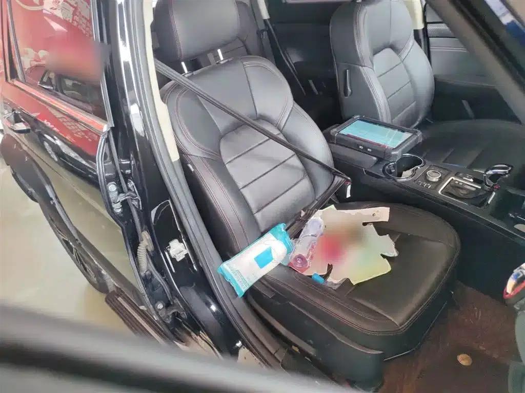 Beijing BJ20 2016 1.5T CVT Premium Edition — миниатюра 25