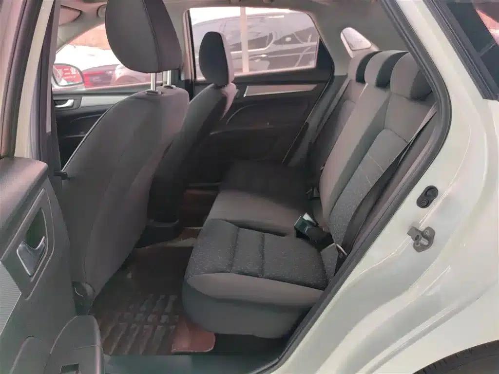 Besturn B30 2016 1.6L Automatic Luxury Edition — миниатюра 17