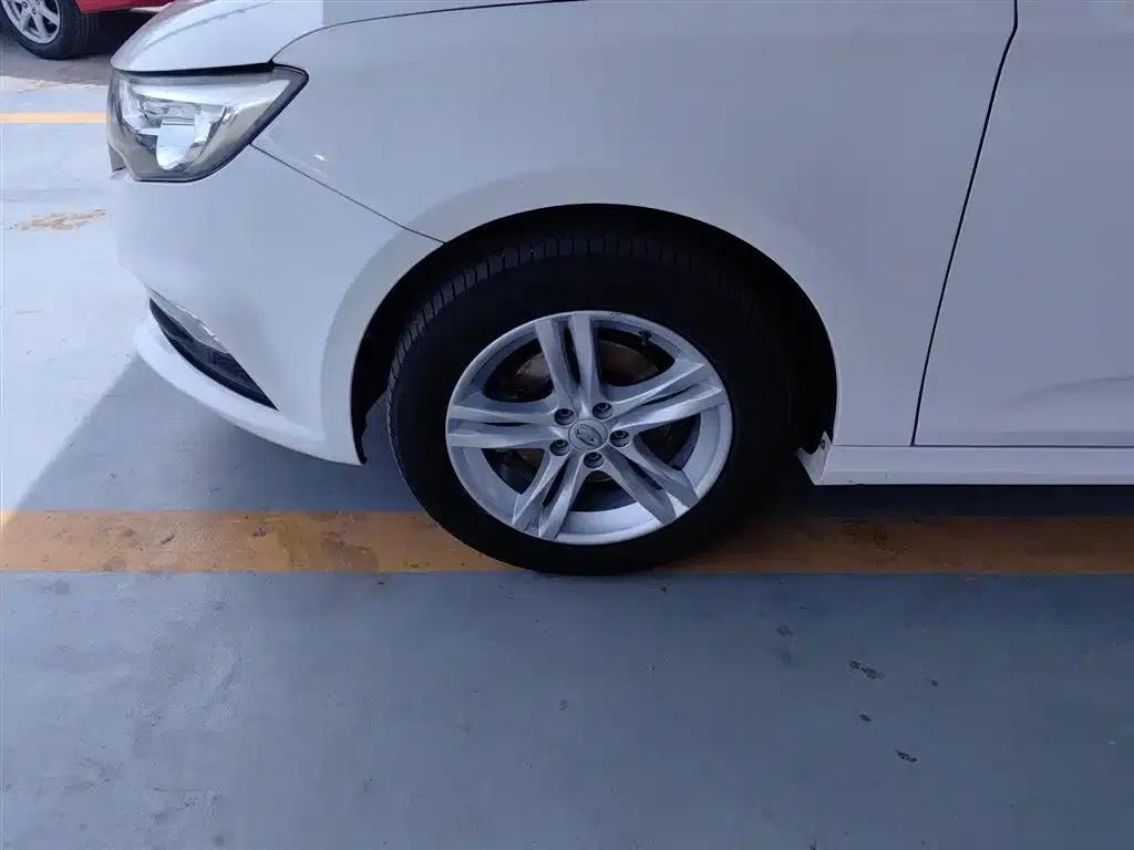 Besturn B30 2016 1.6L Automatic Luxury Edition — миниатюра 23