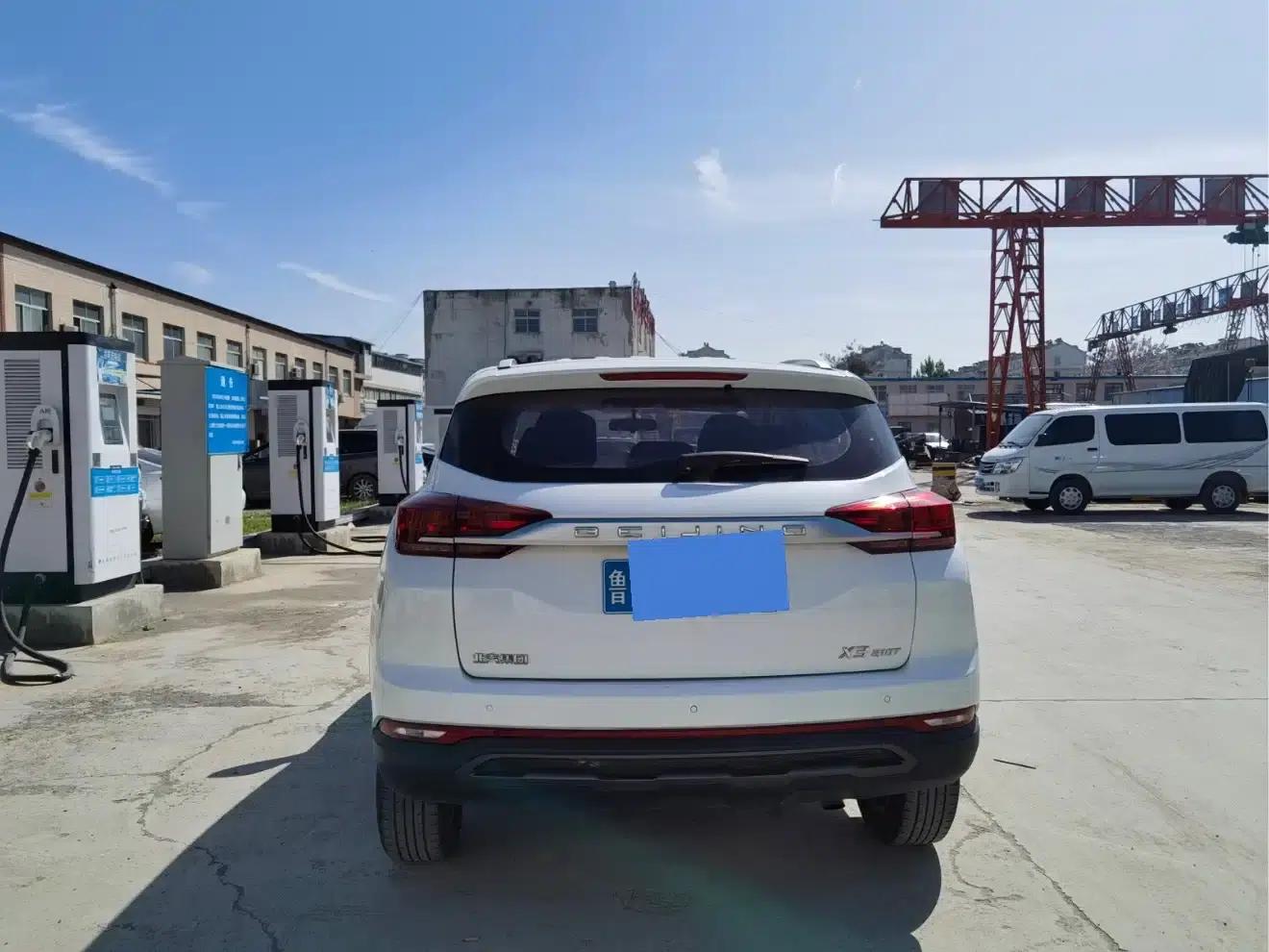 Beijing X3 2019 1.5T CVT Glory Edition — миниатюра 5
