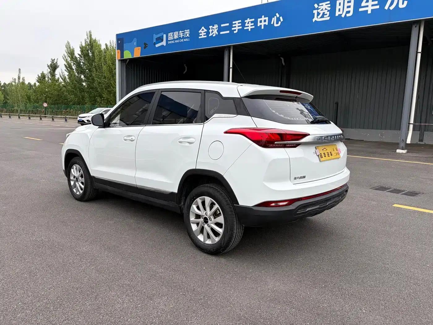 Beijing X3 2019 1.5T Manual Glory Edition — миниатюра 13