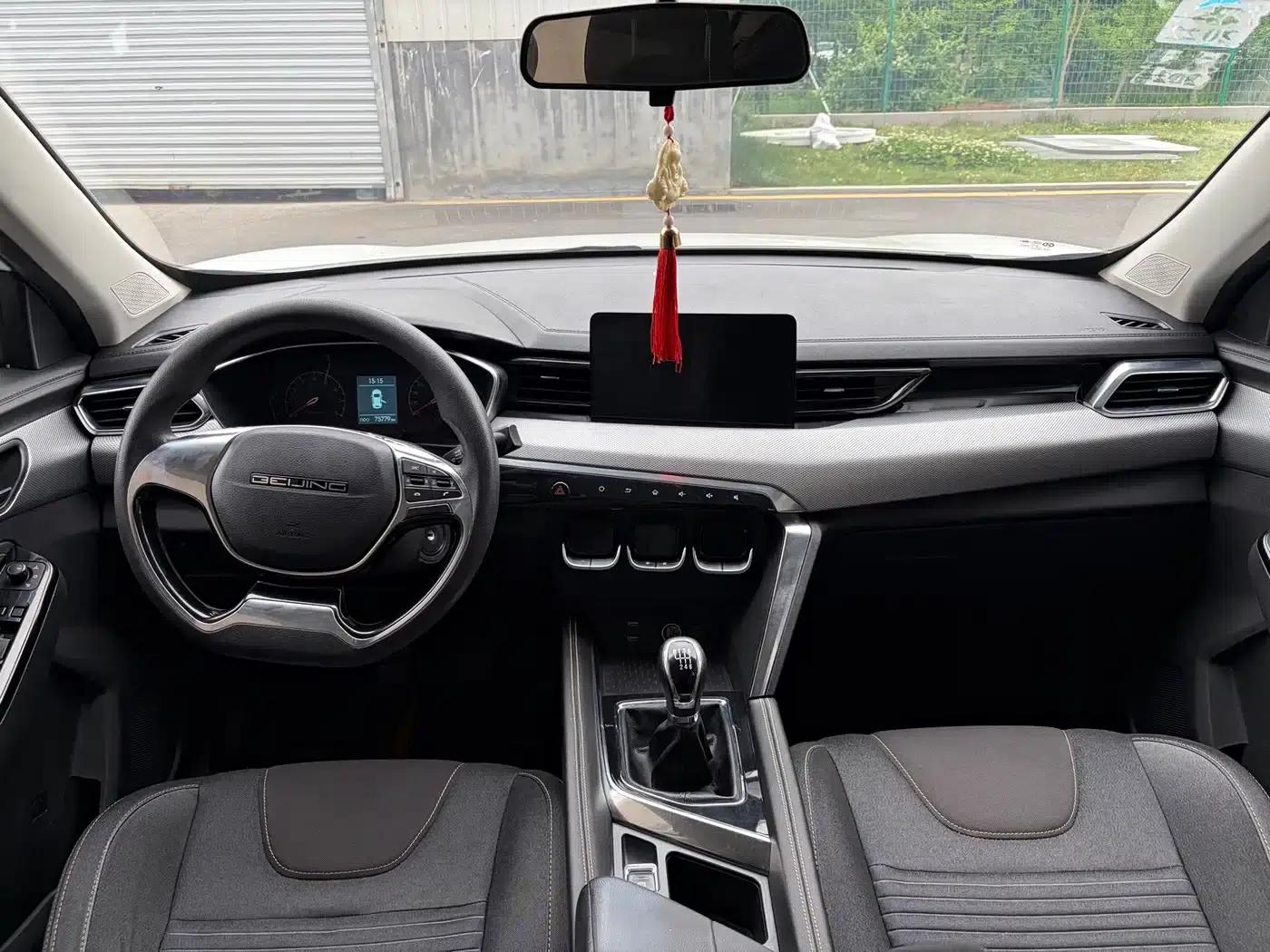 Beijing X3 2019 1.5T Manual Glory Edition — миниатюра 7