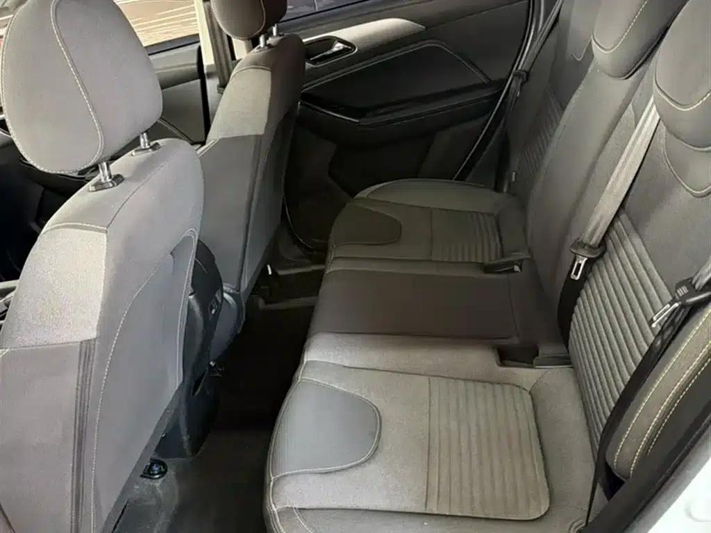 Beijing X3 2019 1.5T Manual Glory Edition — миниатюра 10