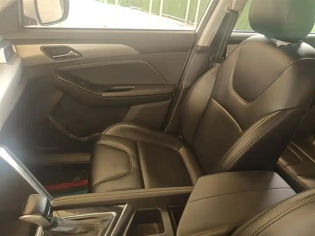 Beijing X3 2021 1.5T CVT Glory Edition — миниатюра 18