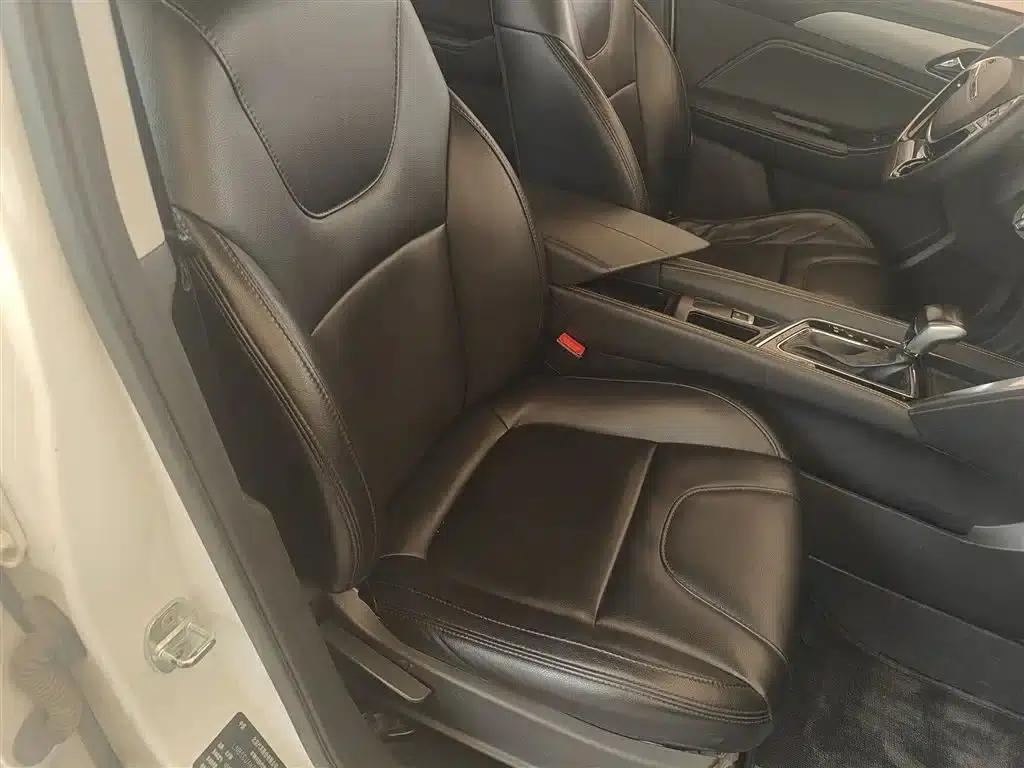 Beijing X3 2021 1.5T CVT Glory Edition — миниатюра 23