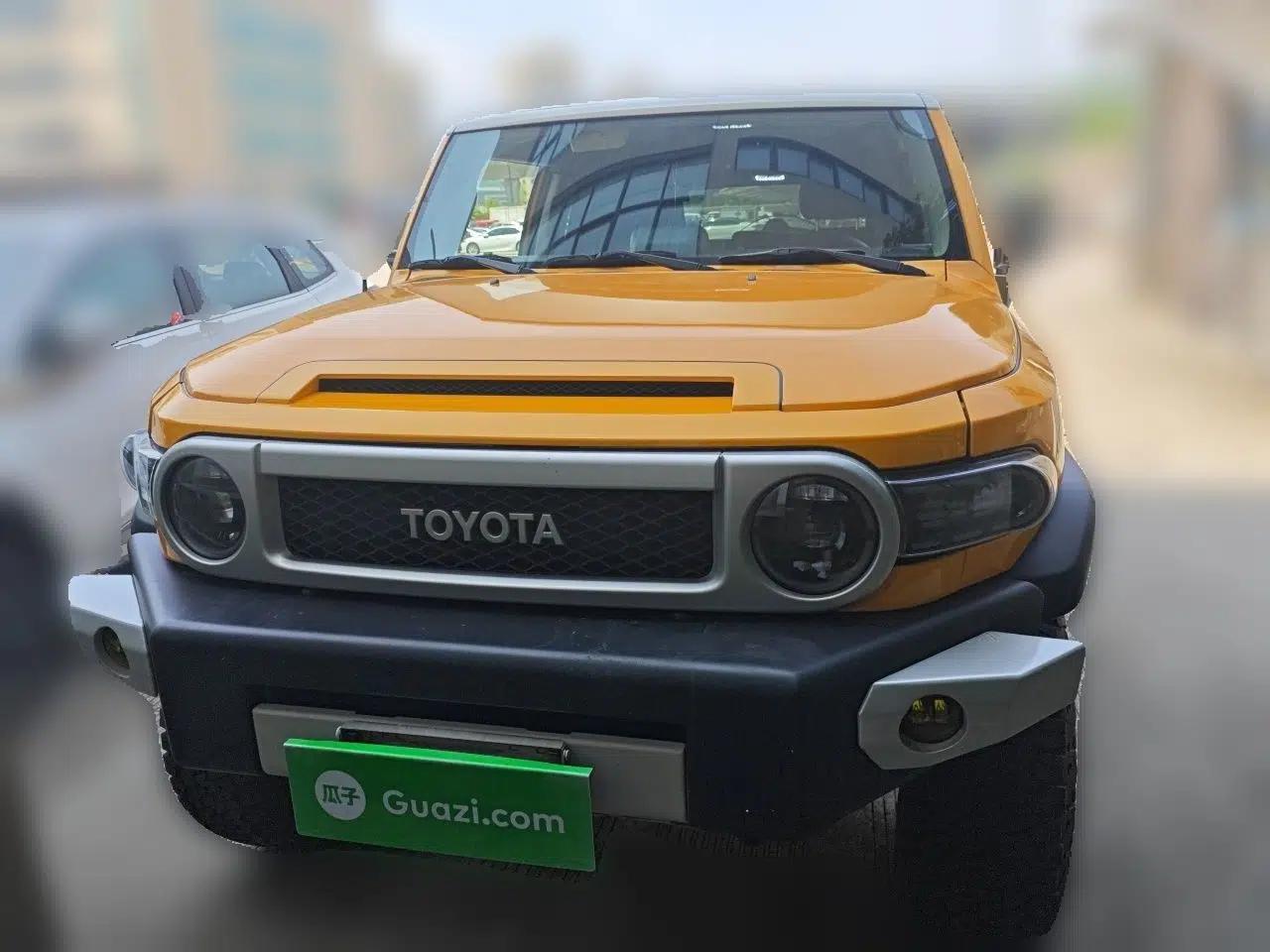 Toyota FJ Cruiser 2013 4.0L — миниатюра 2