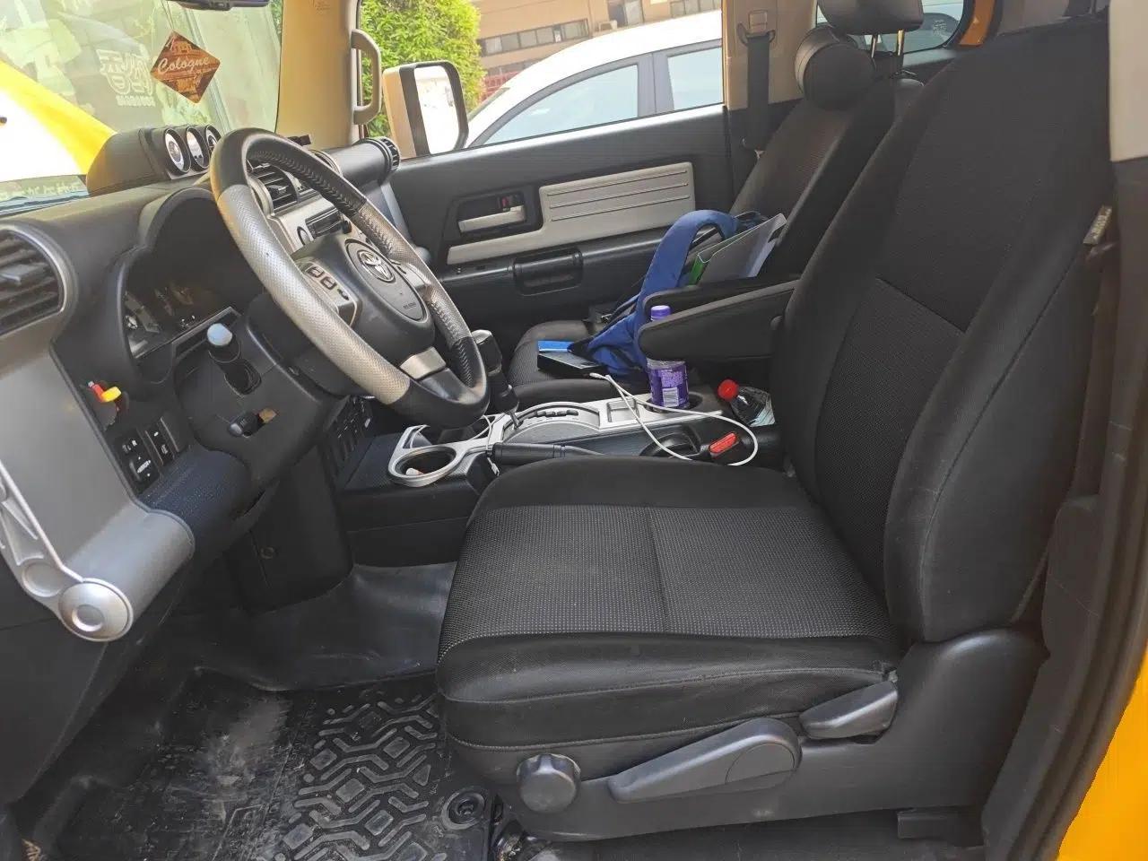Toyota FJ Cruiser 2013 4.0L — миниатюра 16