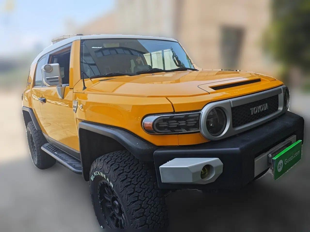 Toyota FJ Cruiser 2013 4.0L — миниатюра 3
