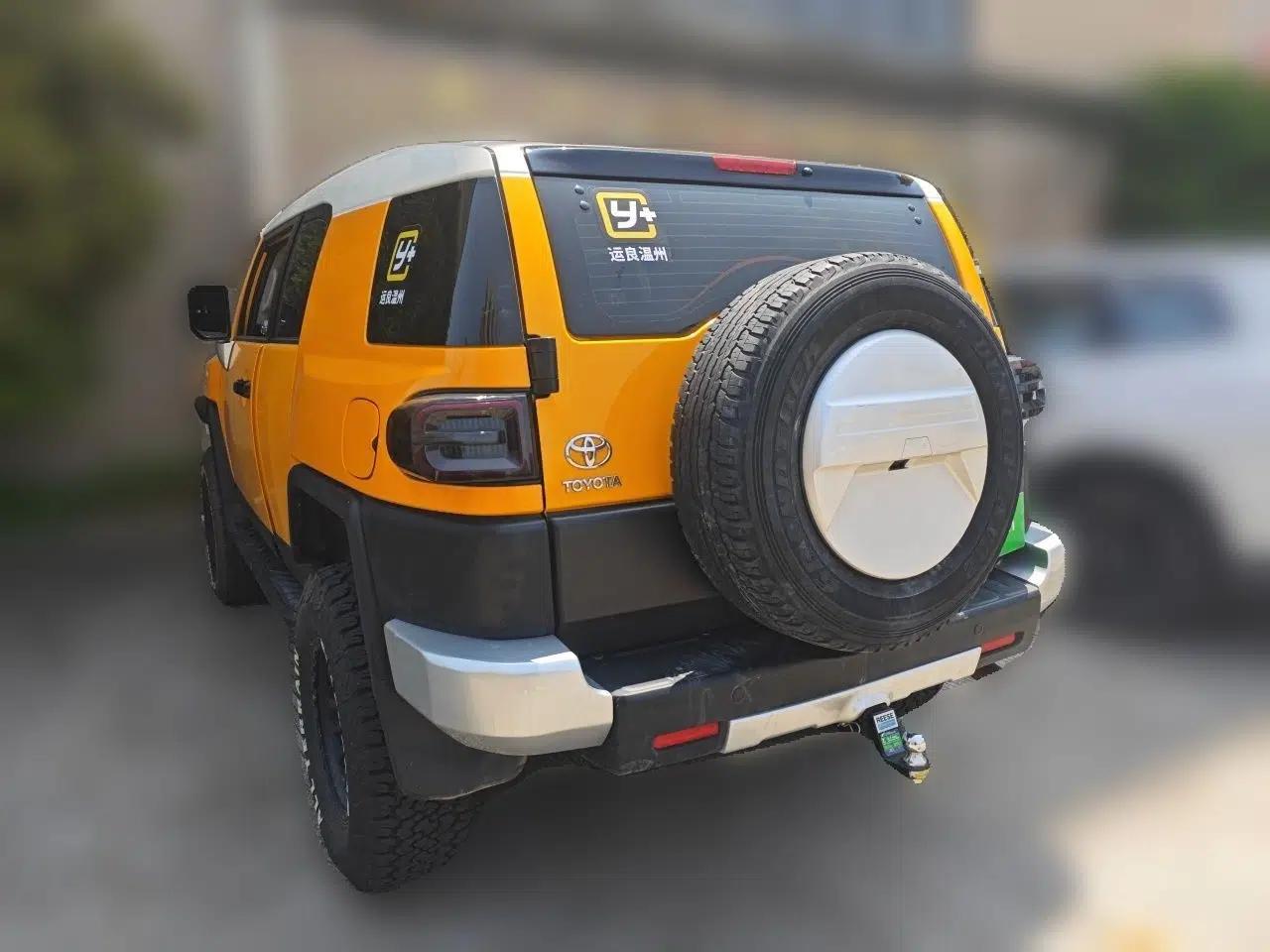 Toyota FJ Cruiser 2013 4.0L — миниатюра 4