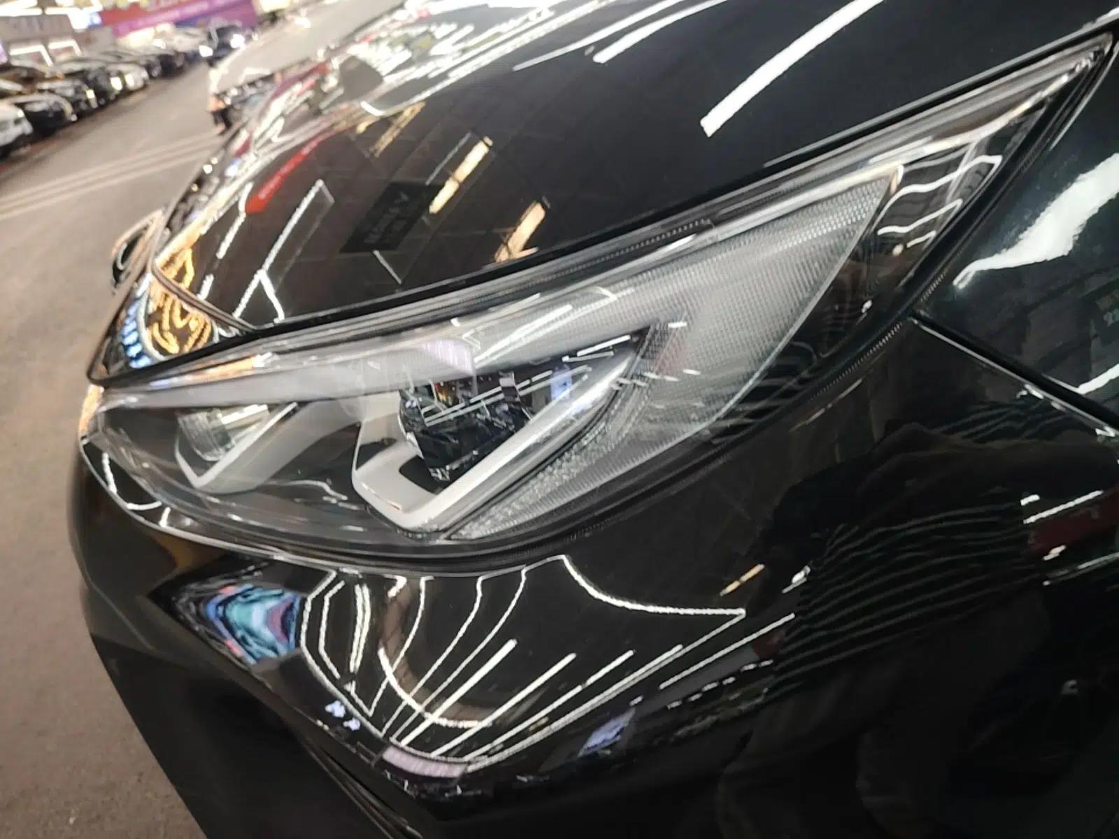 Toyota Wildlander New Energy 2023 High-Performance Edition 2.5L Four-Wheel Drive GT Version — миниатюра 9