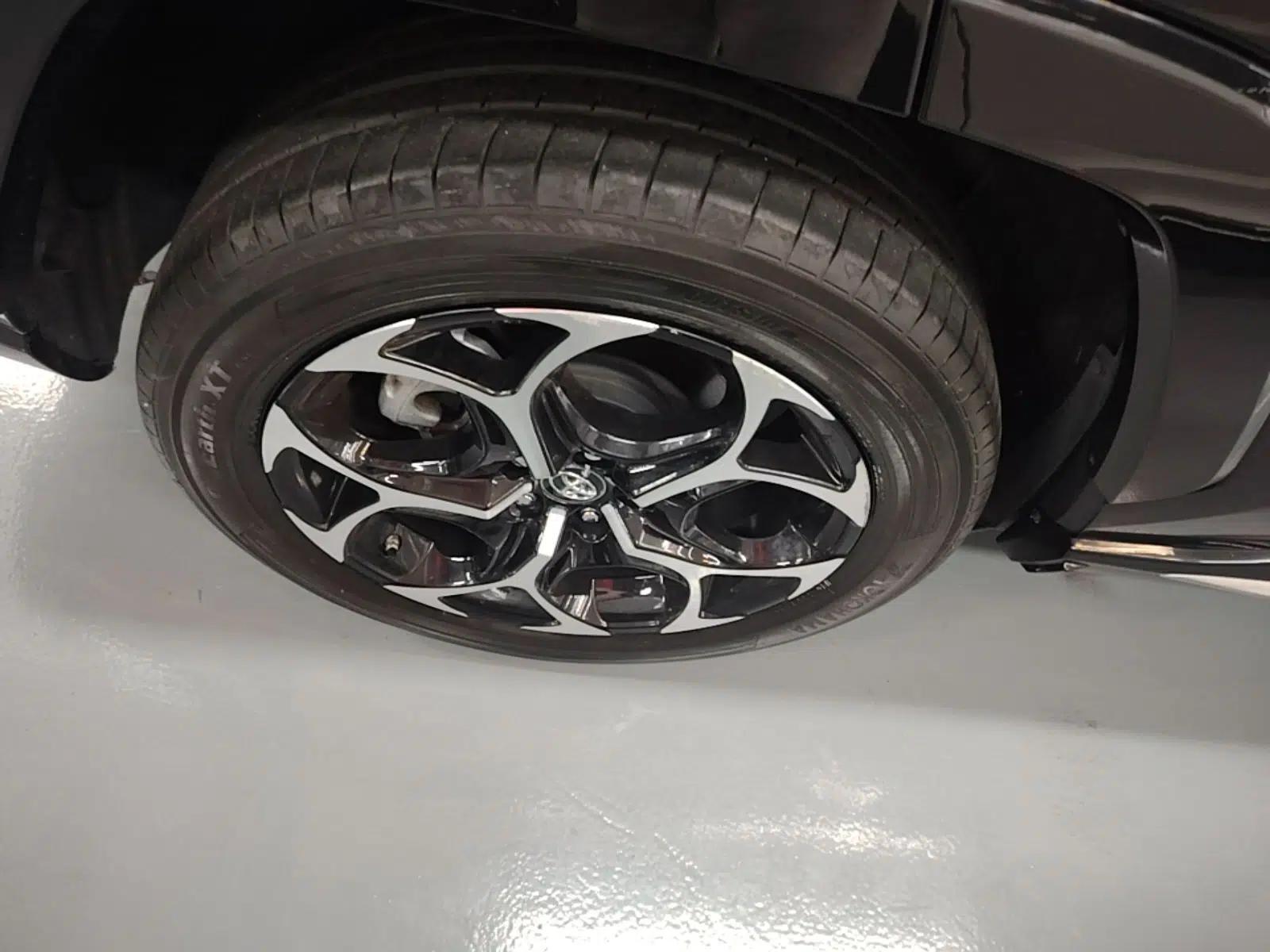 Toyota Wildlander New Energy 2023 High-Performance Edition 2.5L Four-Wheel Drive GT Version — миниатюра 10