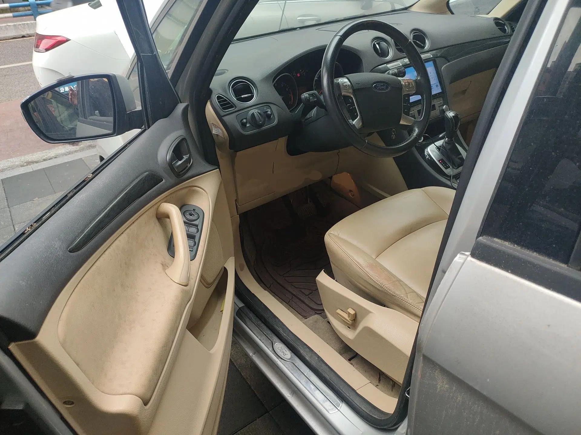 Ford S-MAX 2008 2.3L 7-Seater Luxury Version — миниатюра 17