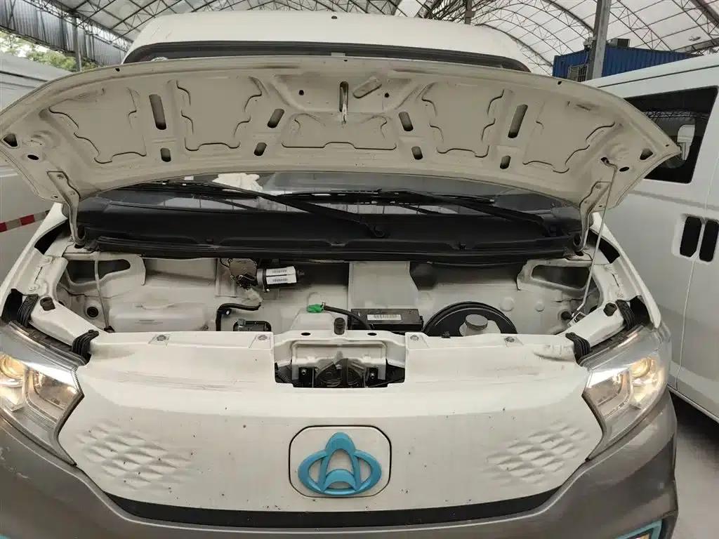 Crossstar V7 EV 2024 Model, 316km/h, Luxury 7-Seater with Double Doors — миниатюра 16