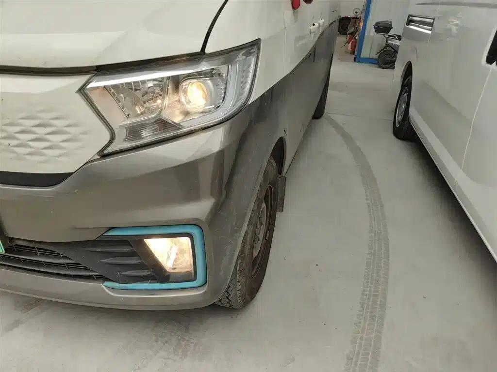 Crossstar V7 EV 2024 Model, 316km/h, Luxury 7-Seater with Double Doors — миниатюра 18