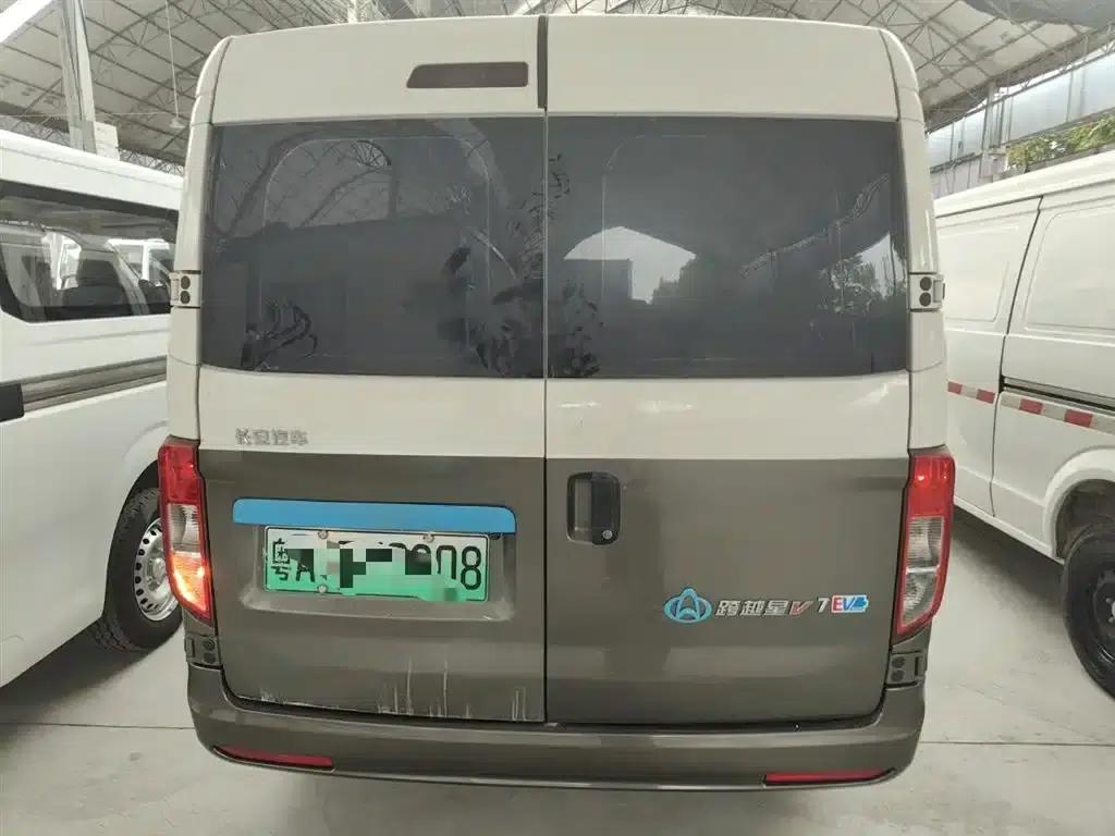 Crossstar V7 EV 2024 Model, 316km/h, Luxury 7-Seater with Double Doors — миниатюра 4