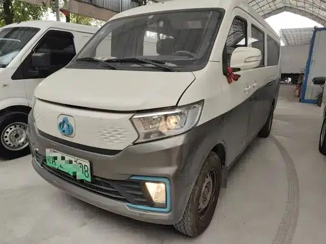 Crossstar V7 EV 2024 Model, 316km/h, Luxury 7-Seater with Double Doors