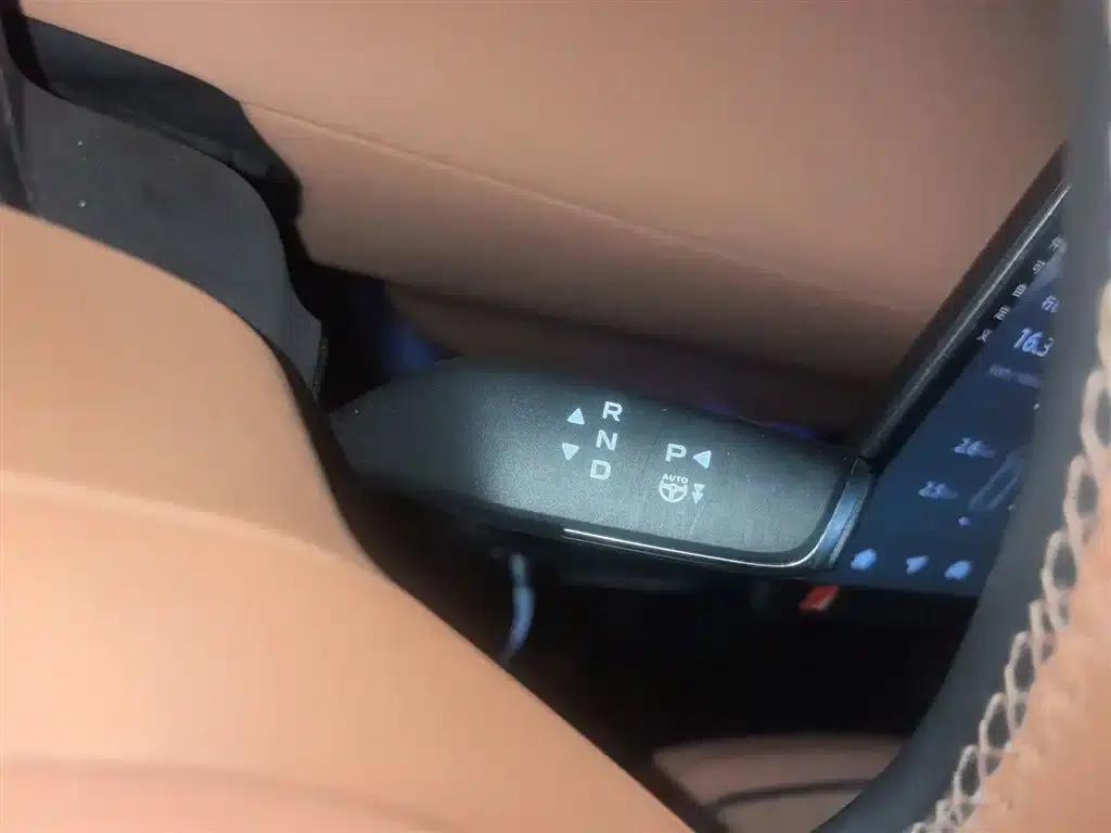 Changan Qiyuan E07 2025 Pure Electric Four-Wheel Drive 90kWh Max Intelligent Driving Edition — миниатюра 10