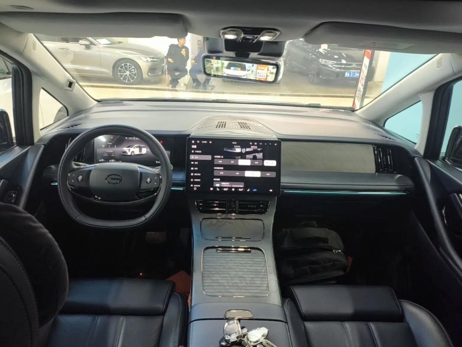 GAC Trumpchi Xiangwang M8 2025 Kunkun Series Ultra First-Class Cabin — миниатюра 13