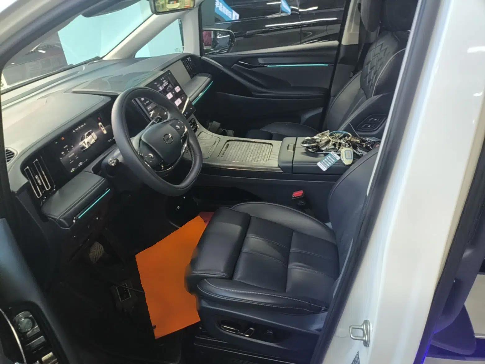 GAC Trumpchi Xiangwang M8 2025 Kunkun Series Ultra First-Class Cabin — миниатюра 18