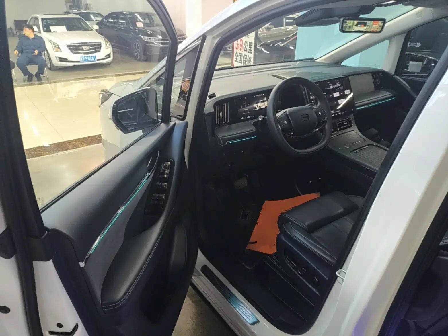 GAC Trumpchi Xiangwang M8 2025 Kunkun Series Ultra First-Class Cabin — миниатюра 19