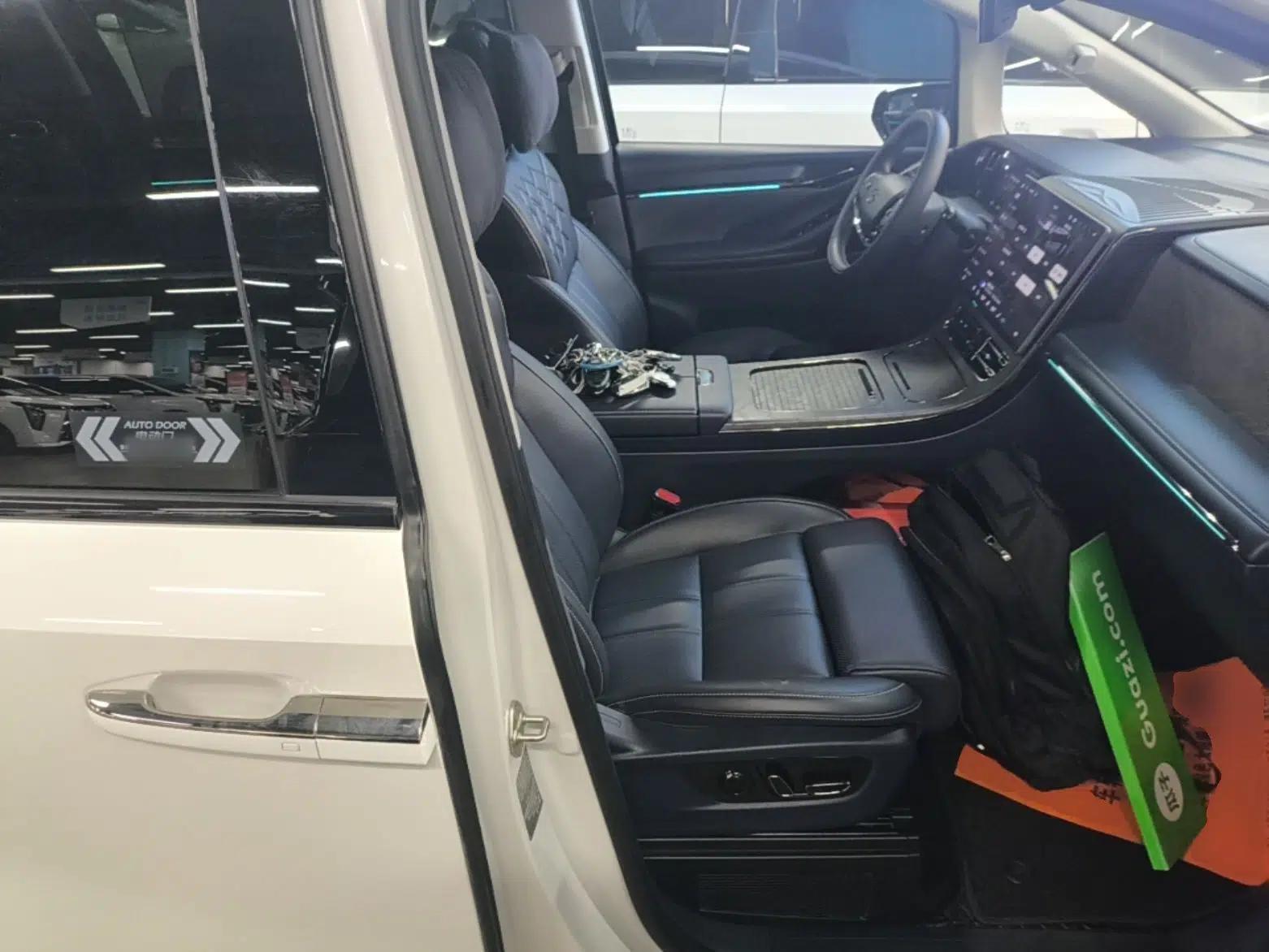 GAC Trumpchi Xiangwang M8 2025 Kunkun Series Ultra First-Class Cabin — миниатюра 23