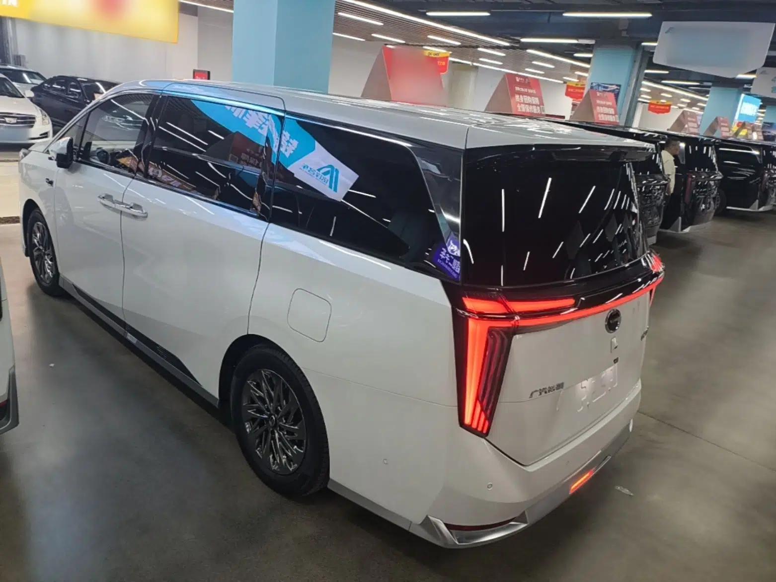 GAC Trumpchi Xiangwang M8 2025 Kunkun Series Ultra First-Class Cabin — миниатюра 4