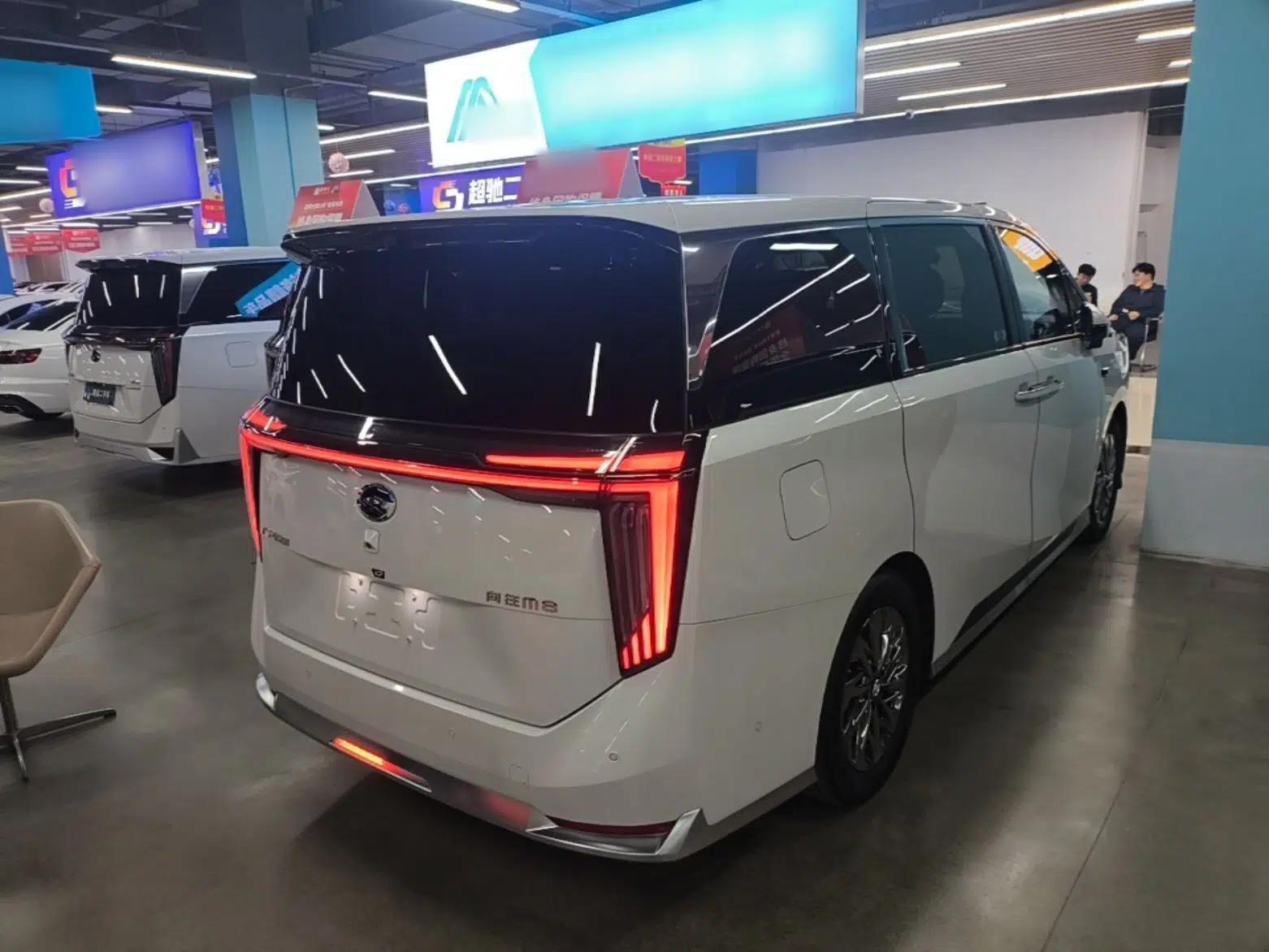 GAC Trumpchi Xiangwang M8 2025 Kunkun Series Ultra First-Class Cabin — миниатюра 6