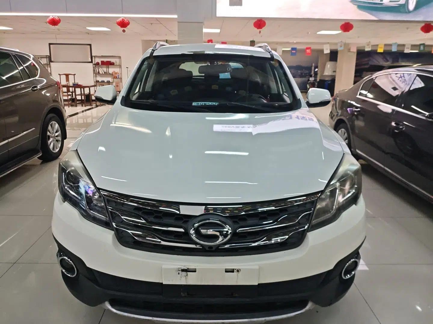 GAC Trumpchi GS5 Super 2015 2.0L Automatic Two-Wheel Drive Comfort Edition — миниатюра 2