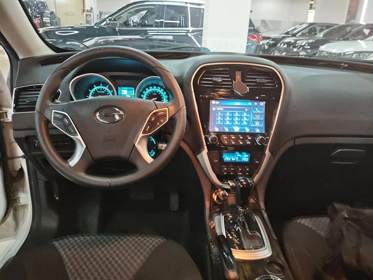 GAC Trumpchi GS5 Super 2015 2.0L Automatic Two-Wheel Drive Comfort Edition — миниатюра 13