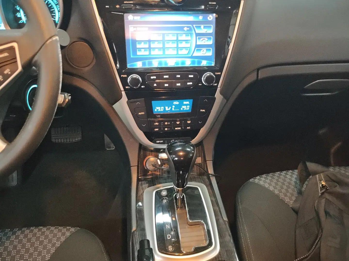 GAC Trumpchi GS5 Super 2015 2.0L Automatic Two-Wheel Drive Comfort Edition — миниатюра 17