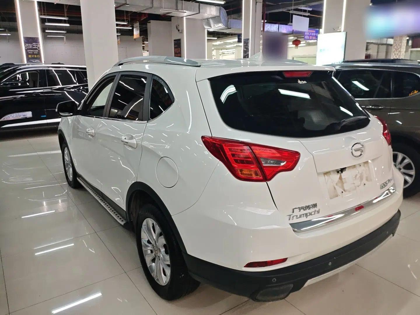 GAC Trumpchi GS5 Super 2015 2.0L Automatic Two-Wheel Drive Comfort Edition — миниатюра 4