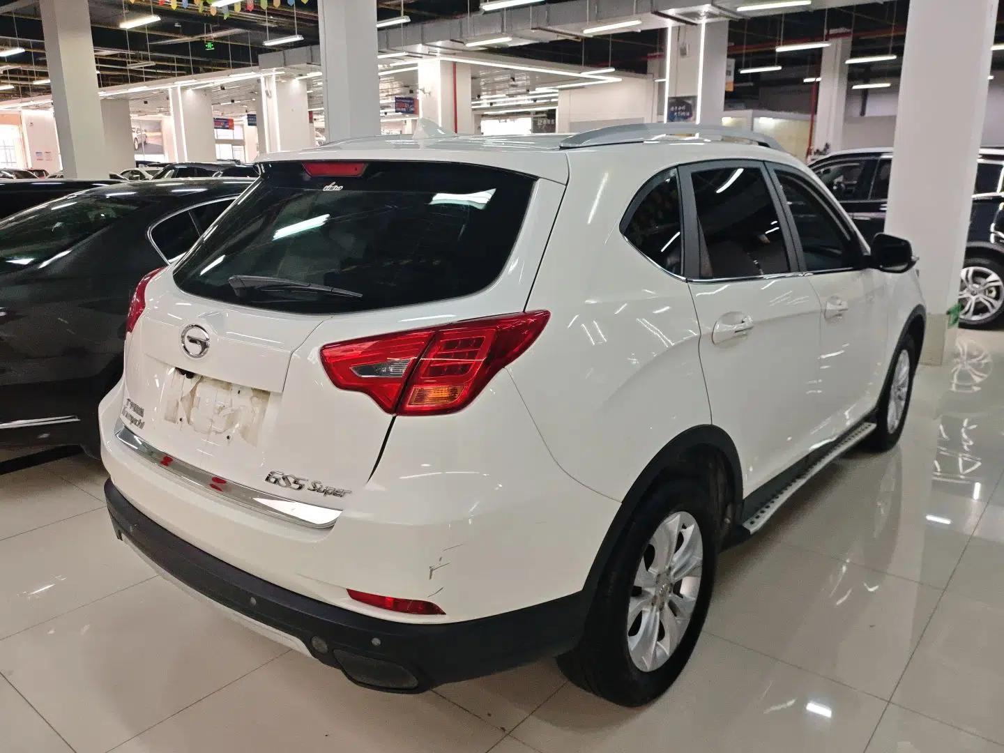 GAC Trumpchi GS5 Super 2015 2.0L Automatic Two-Wheel Drive Comfort Edition — миниатюра 6