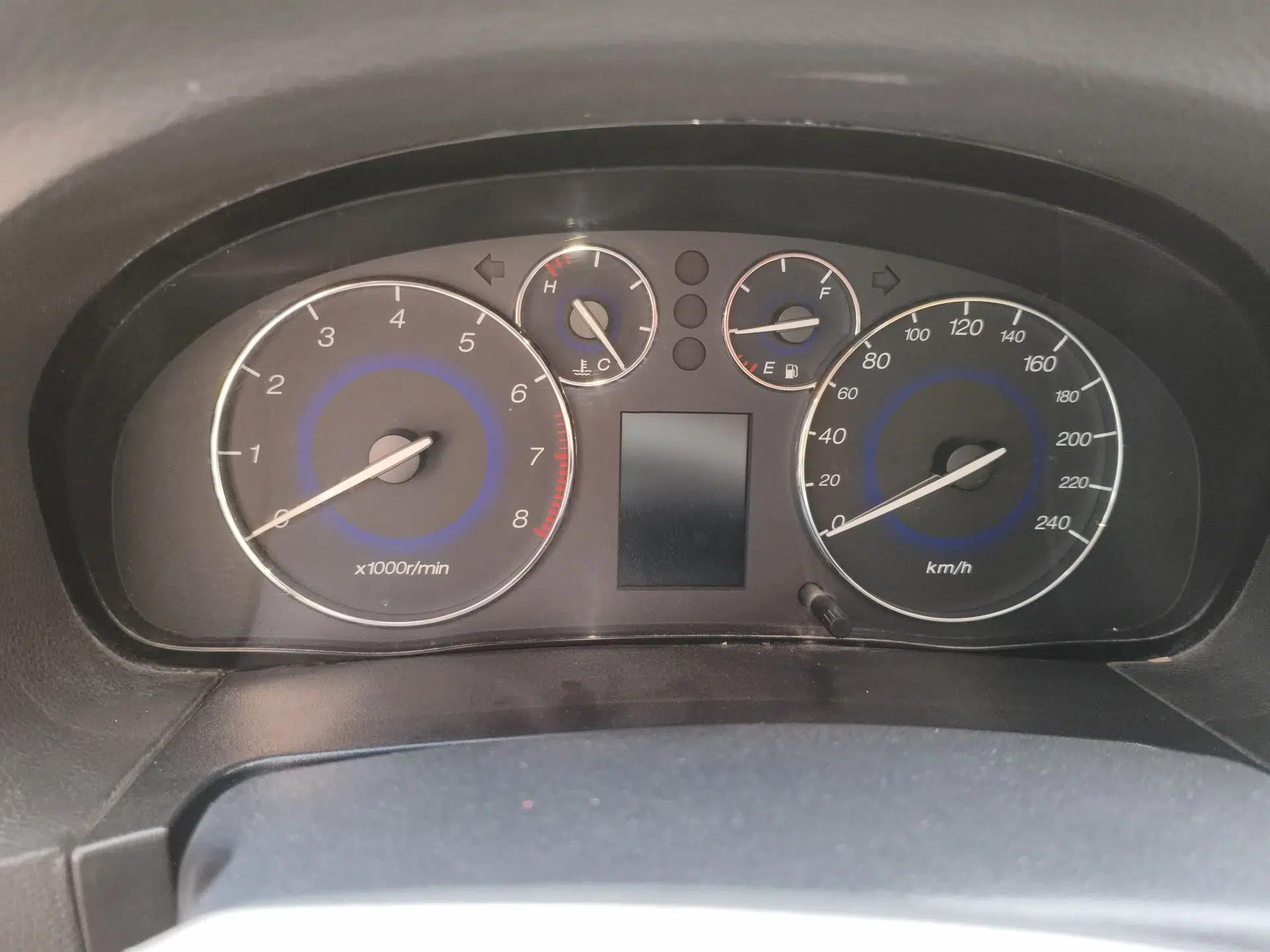 GAC Trumpchi GA5 2011 2.0L Manual Elite Edition — миниатюра 13