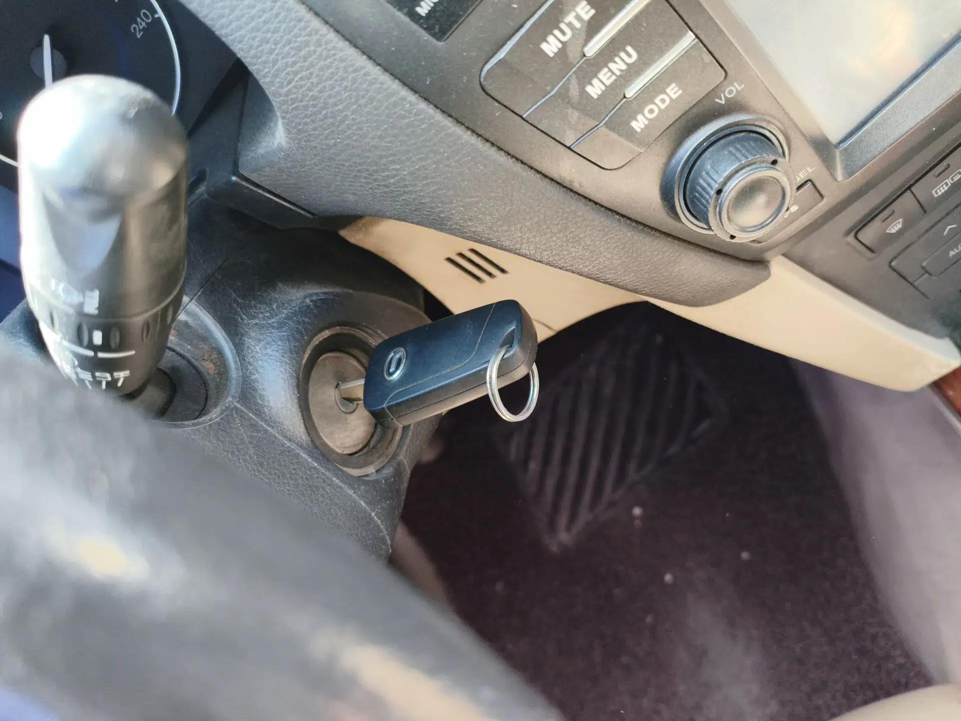 GAC Trumpchi GA5 2011 2.0L Manual Elite Edition — миниатюра 9