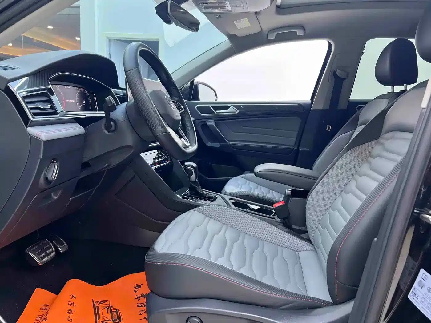 Tiguan X 2022 330TSI 2WD Premium Edition — миниатюра 3