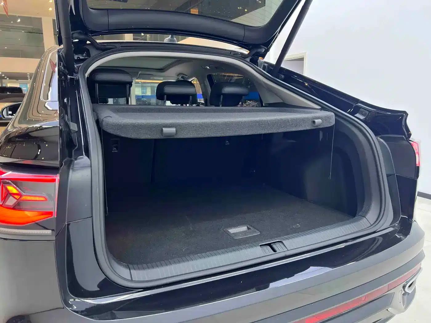 Tiguan X 2022 330TSI 2WD Premium Edition — миниатюра 22