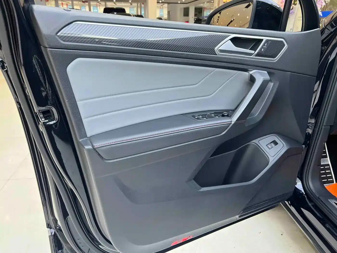 Tiguan X 2022 330TSI 2WD Premium Edition — миниатюра 5