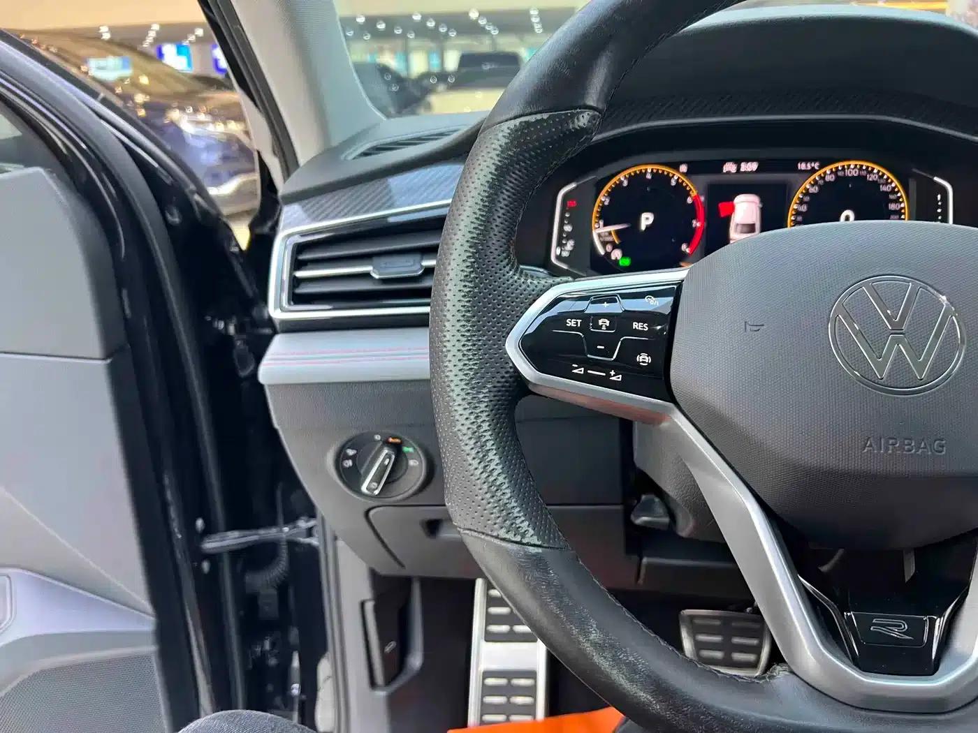 Tiguan X 2022 330TSI 2WD Premium Edition — миниатюра 10