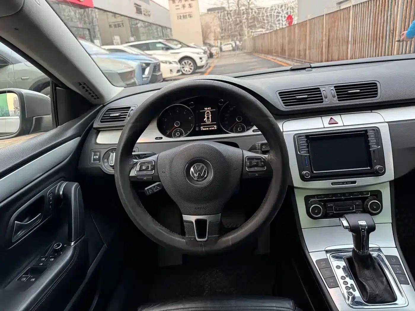 Volkswagen CC 2009 3.6FSI Top-of-the-line version — миниатюра 18