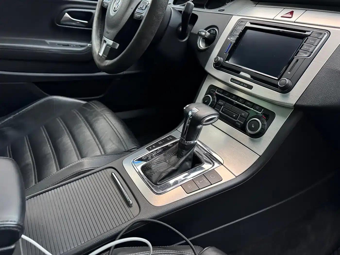 Volkswagen CC 2009 3.6FSI Top-of-the-line version — миниатюра 21