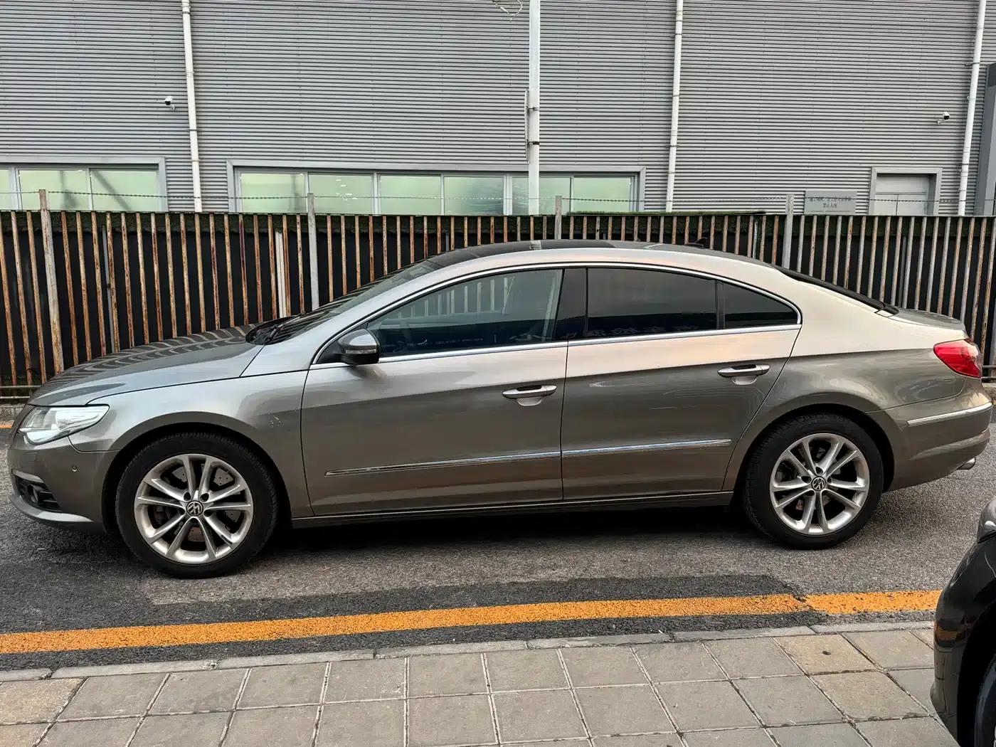 Volkswagen CC 2009 3.6FSI Top-of-the-line version — миниатюра 4
