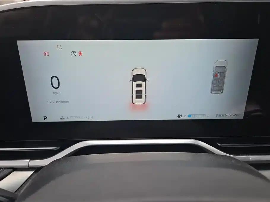 Maxus G90 2022 2.0T Galaxy 7-seater Edition — миниатюра 14